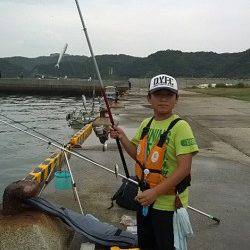 加太漁港　サビキでアジ＆イワシ　投げ釣りでキスのファミリー釣果☆