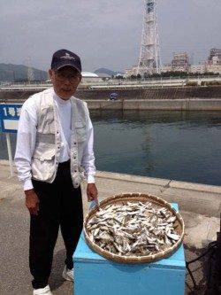 マリーナシティ海釣り公園　投げ＆サビキでキスやアジの釣果