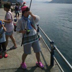 親海公園に豆アジを釣りに行ってきました♪
