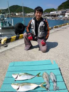 神谷　カゴでツバス・イサギ　エギでアオリイカの釣果