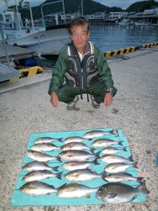 ヒラバエでのカゴ釣り釣果　魚種多様に釣れています