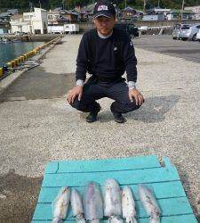 神谷工場裏の波止　ヤエン＆ウキ釣りでのアオリイカ釣果