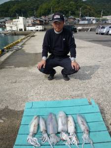 神谷工場裏の波止　ヤエン＆ウキ釣りでのアオリイカ釣果