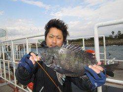 尼崎市魚つり公園、ウキ釣りでチヌ・セイゴの釣果☆