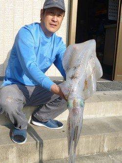 湯浅の磯大型アオリイカ〜ウキ釣りで2.53kg&ヤエンで2.07kg！