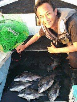湯浅の磯、紀州釣りで良型チヌをＧＥＴ！！
