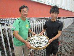 尼崎市立魚つり公園サビキで大漁！　エビ撒きでハネの釣果も