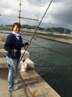 和歌山マリーナシティ海釣り公園　サビキでアジ・イワシ楽しめる
