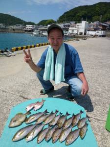 ヒラバエでかご釣り　イサギ好釣！