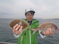 須磨海づり公園　投げ釣りでマダイ&ガンゾウビラメをキャッチ！