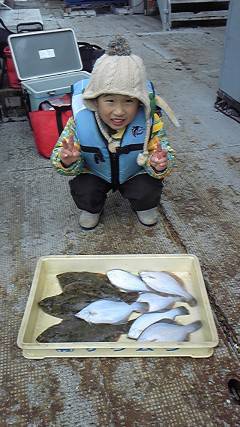 岸和田一文字　キッズもクリスマスカレイをゲット☆