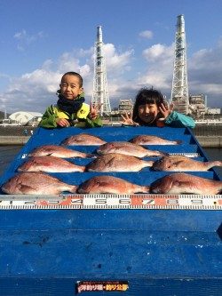 マリーナシティ海洋釣り堀　マダイ＆メジロの釣果