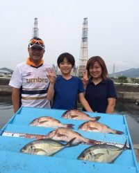 和歌山マリーナシティ海洋釣り堀 マダイ・シマアジの引き堪能