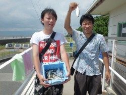 大阪南港海釣り公園　アジまだ釣れてます