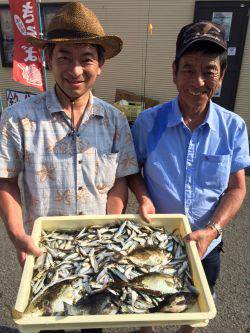 和歌山マリーナシティ海洋釣り堀　豆アジ500匹！