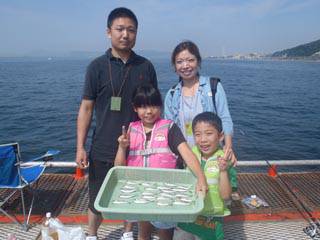 神戸市立須磨海づり公園　サビキでアジ