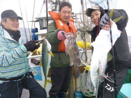 真祐丸 （しんゆうまる） 釣果