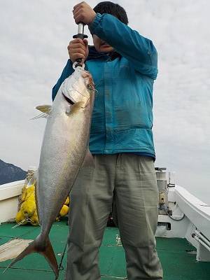 明日丸 釣果