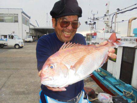 初栄丸 釣果