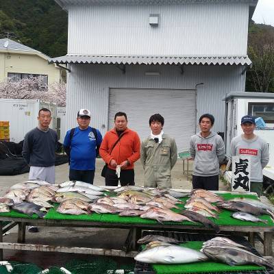 貞丸 釣果