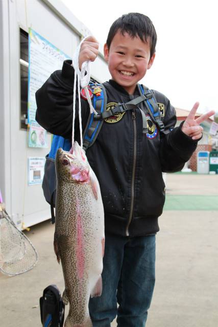 としまえんフィッシングエリア 釣果