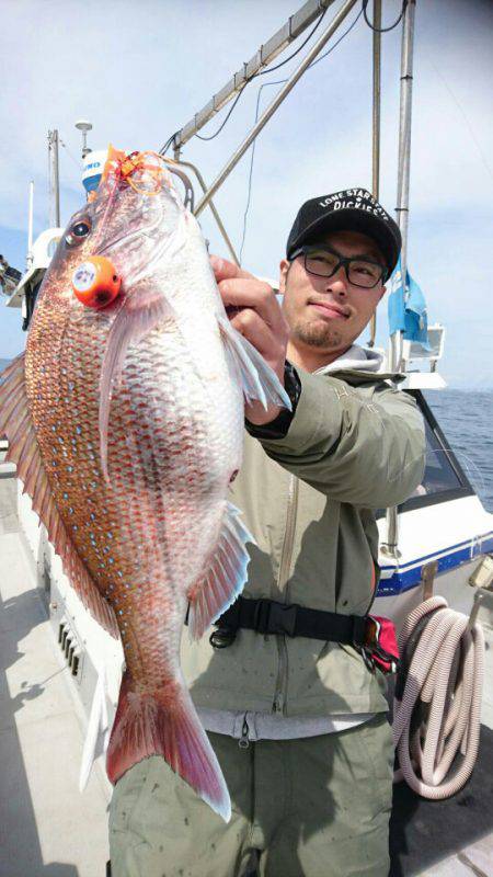 鷹王丸 釣果