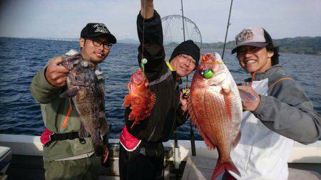 鷹王丸 釣果