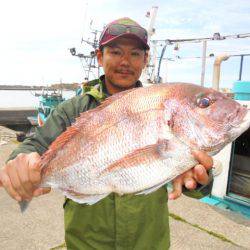 初栄丸 釣果