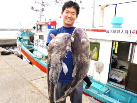 初栄丸 釣果