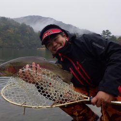 フィッシングレイクたかみや 釣果