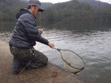 フィッシングレイクたかみや 釣果