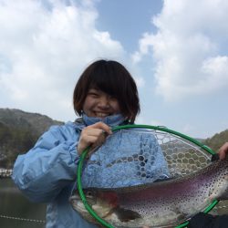 フィッシングレイクたかみや 釣果