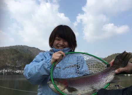 フィッシングレイクたかみや 釣果