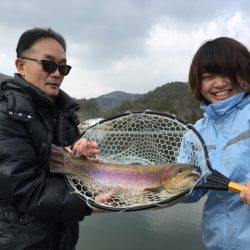 フィッシングレイクたかみや 釣果