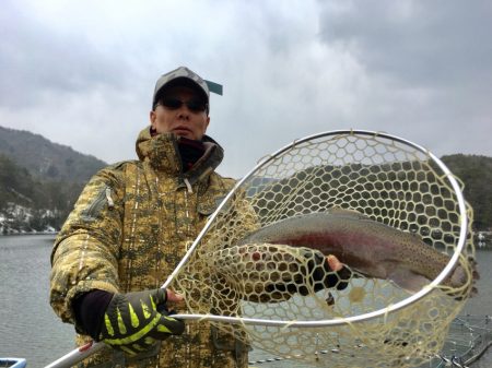 フィッシングレイクたかみや 釣果