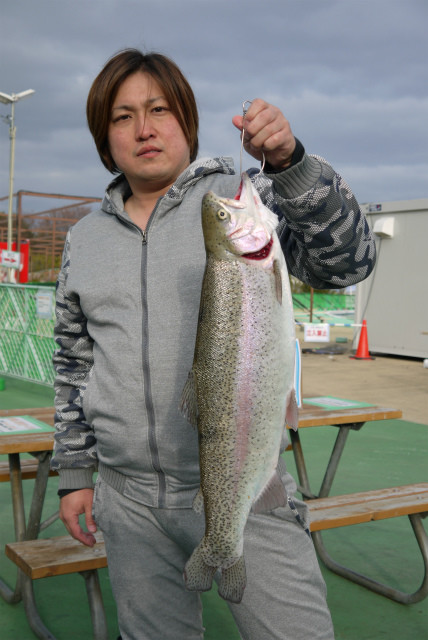 としまえんフィッシングエリア 釣果