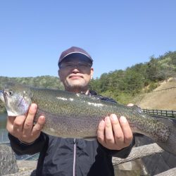 フィッシングレイクたかみや 釣果