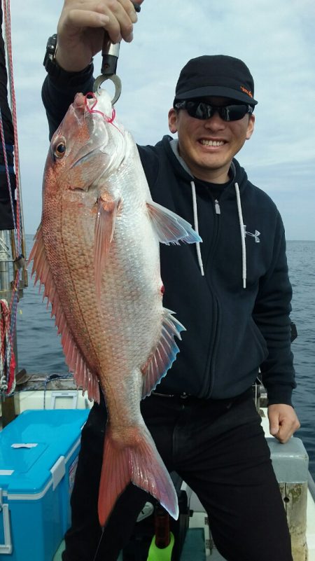 鷹王丸 釣果