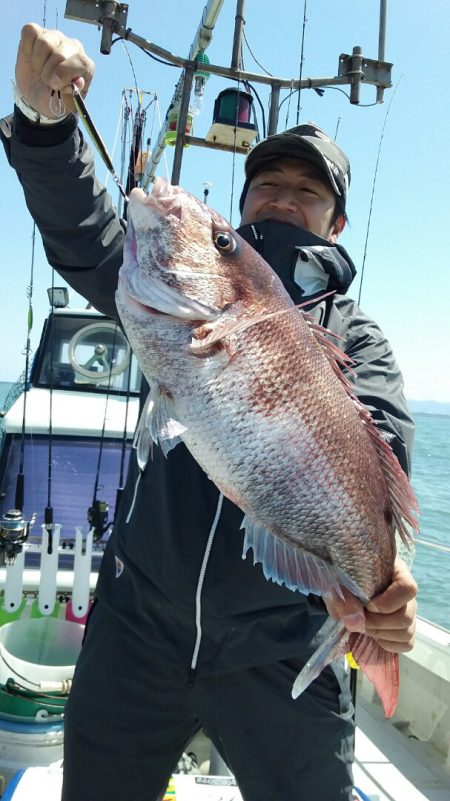 鷹王丸 釣果