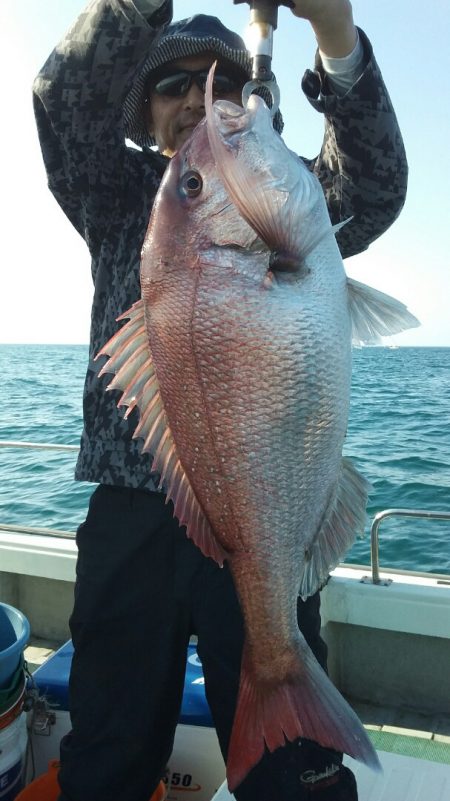 鷹王丸 釣果