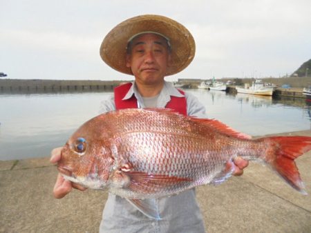 初栄丸 釣果