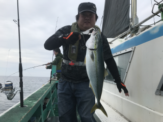 なかくに丸 釣果