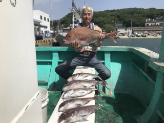 なかくに丸 釣果