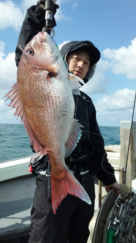 鷹王丸 釣果