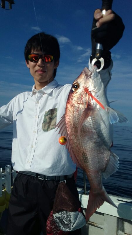 鷹王丸 釣果