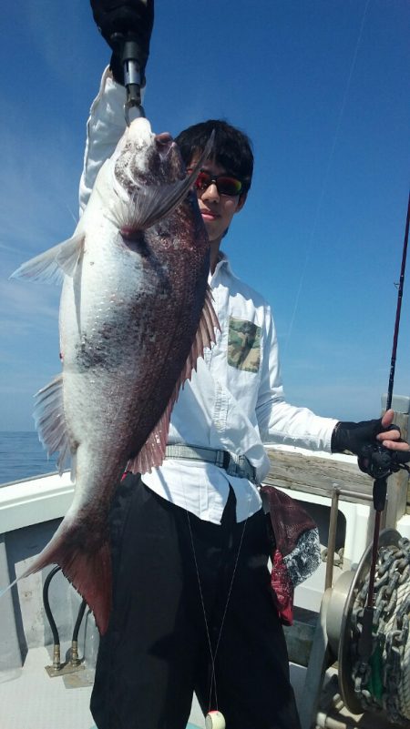 鷹王丸 釣果