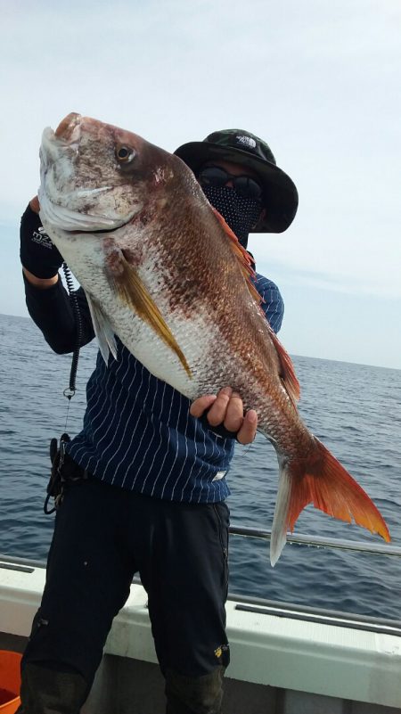 鷹王丸 釣果