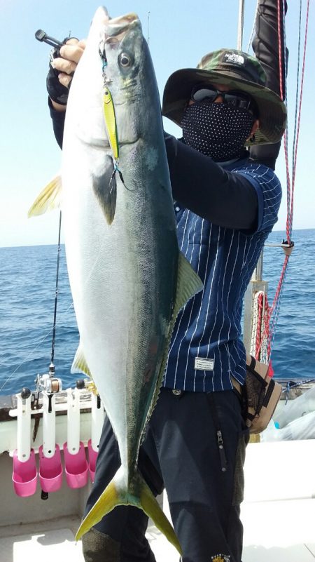 鷹王丸 釣果