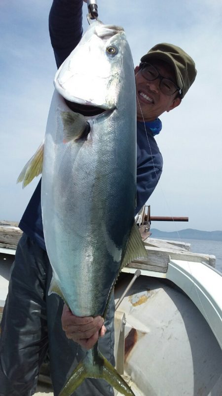 鷹王丸 釣果