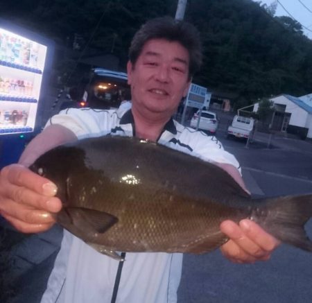 鵜来島家本渡船 釣果